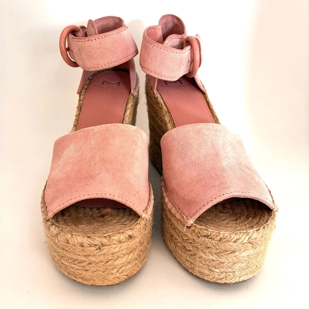 Marc Fisher good worn